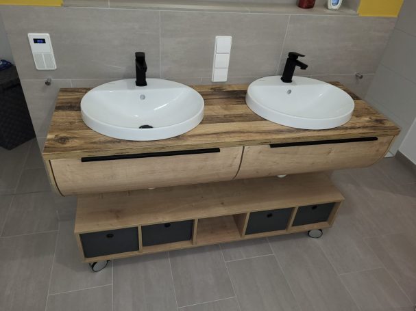 Montage von Badezimmermöbeln