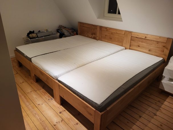 Montage eines Familienbettes