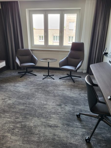 Ausstattung Uni Wolfsburg, Best Western Hotel sowie einer Firmenzentrale in Magdeburg